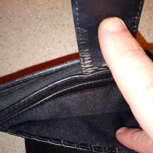 Wallet - Picture 5 of 8